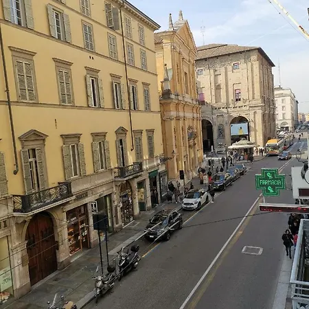 Parma Central Apartments Apartman