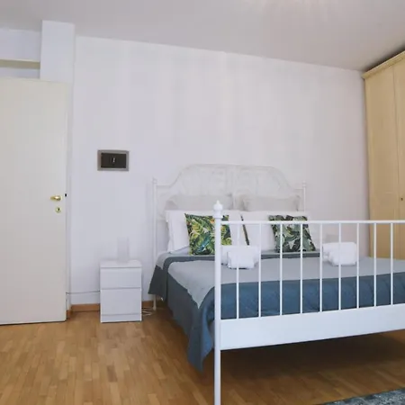 Parma Central Apartments Apartman *