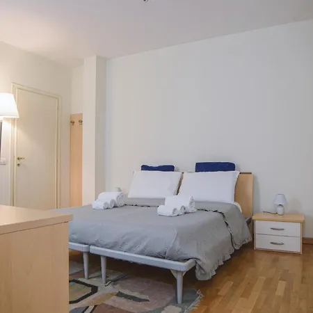 Parma Central Apartments פארמה