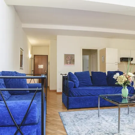 Parma Central Apartments פארמה