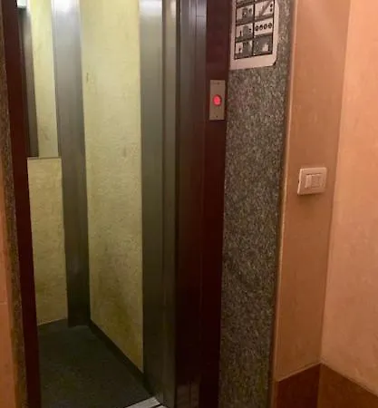 Parma Central Apartments פארמה
