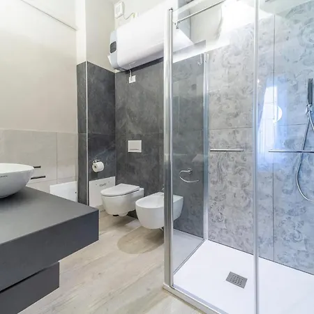Parma Central Apartments * פארמה